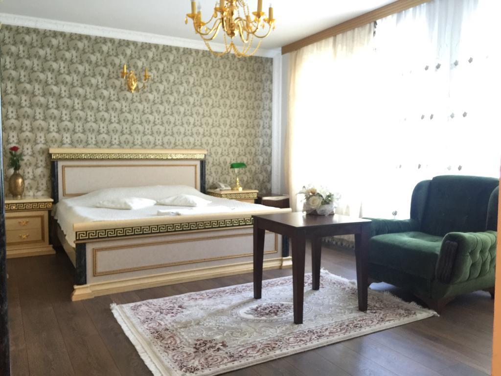 Hotel Adria Prisztina Zewnętrze zdjęcie