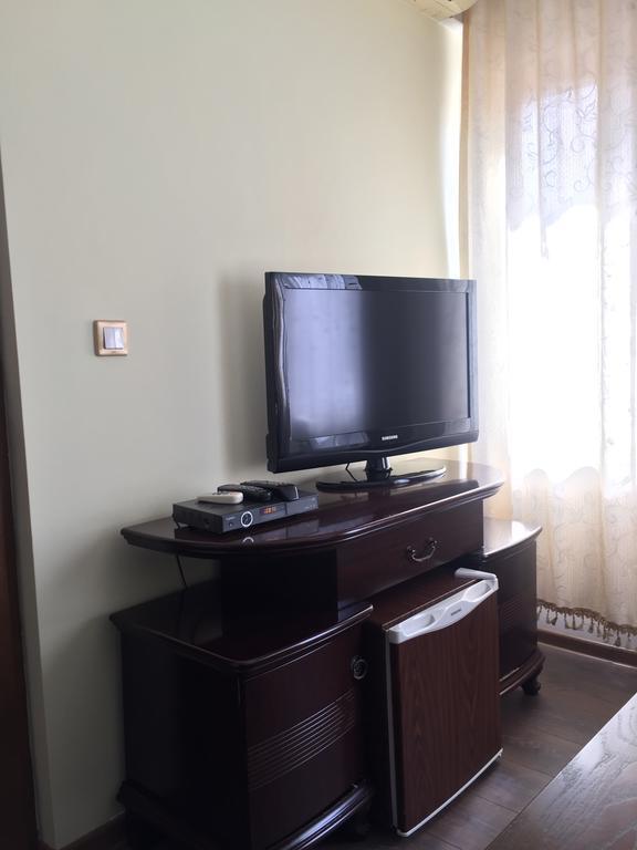 Hotel Adria Prisztina Zewnętrze zdjęcie
