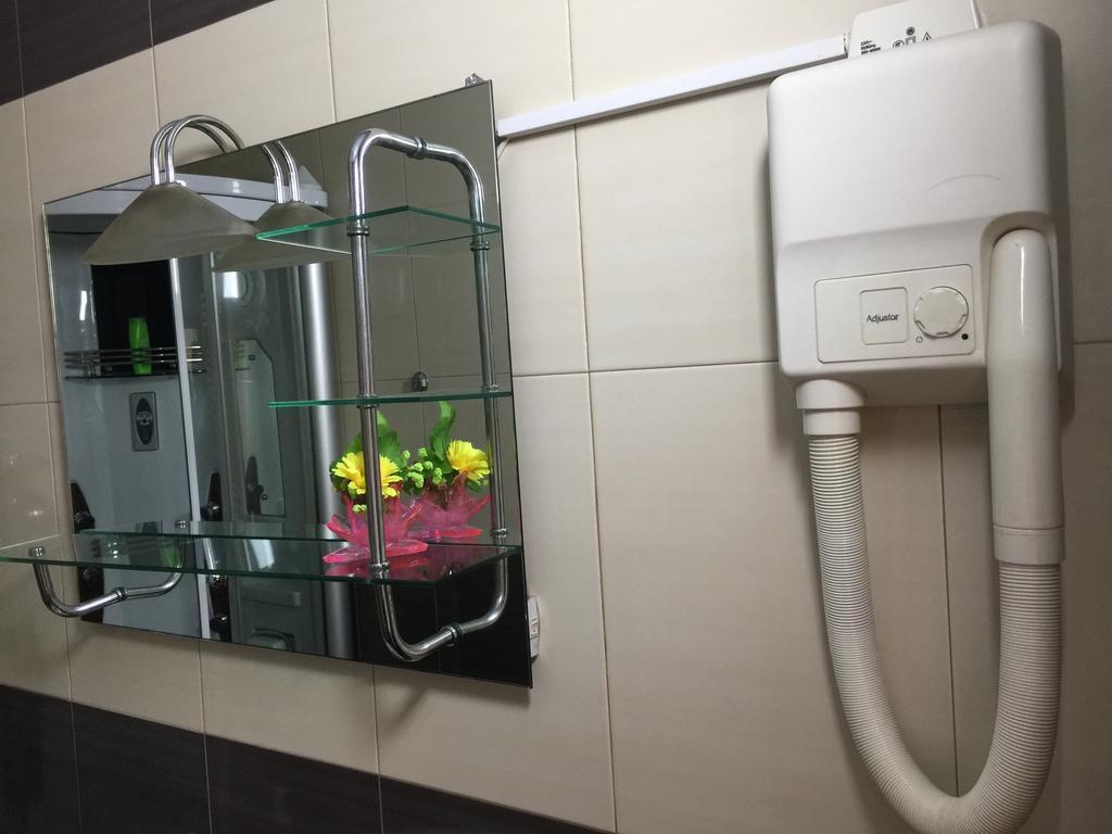 Hotel Adria Prisztina Zewnętrze zdjęcie