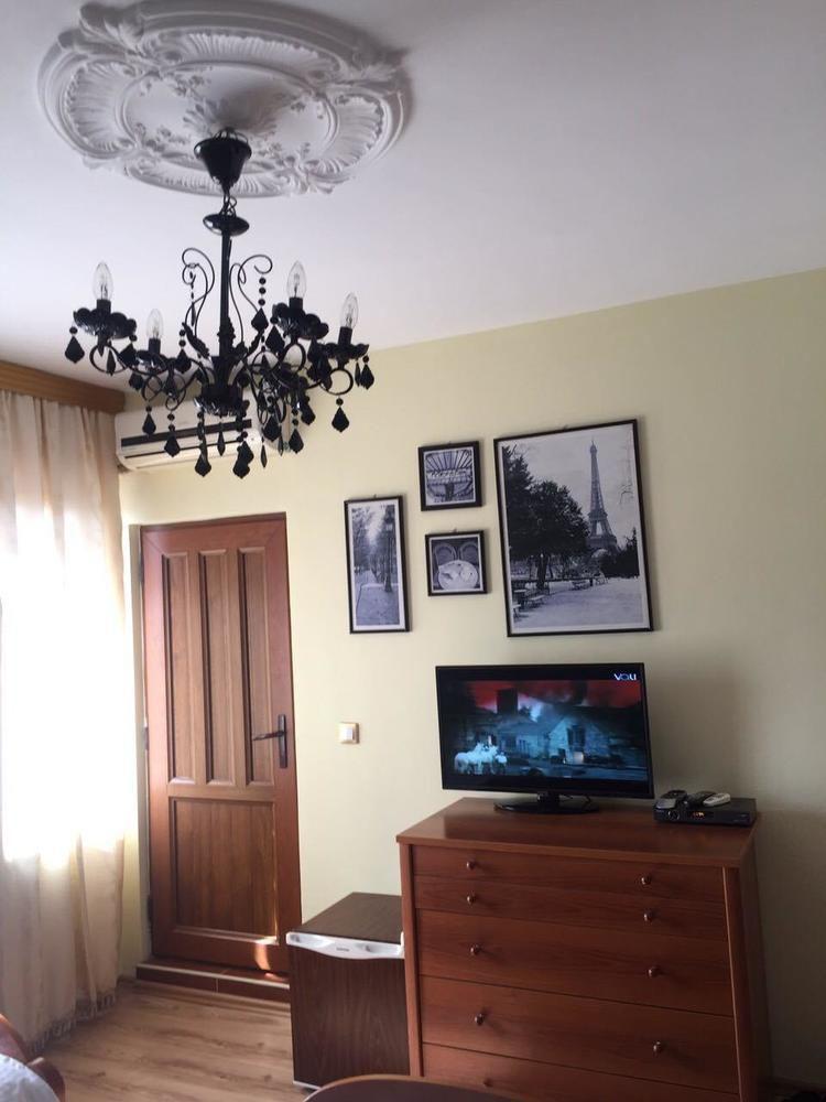 Hotel Adria Prisztina Zewnętrze zdjęcie