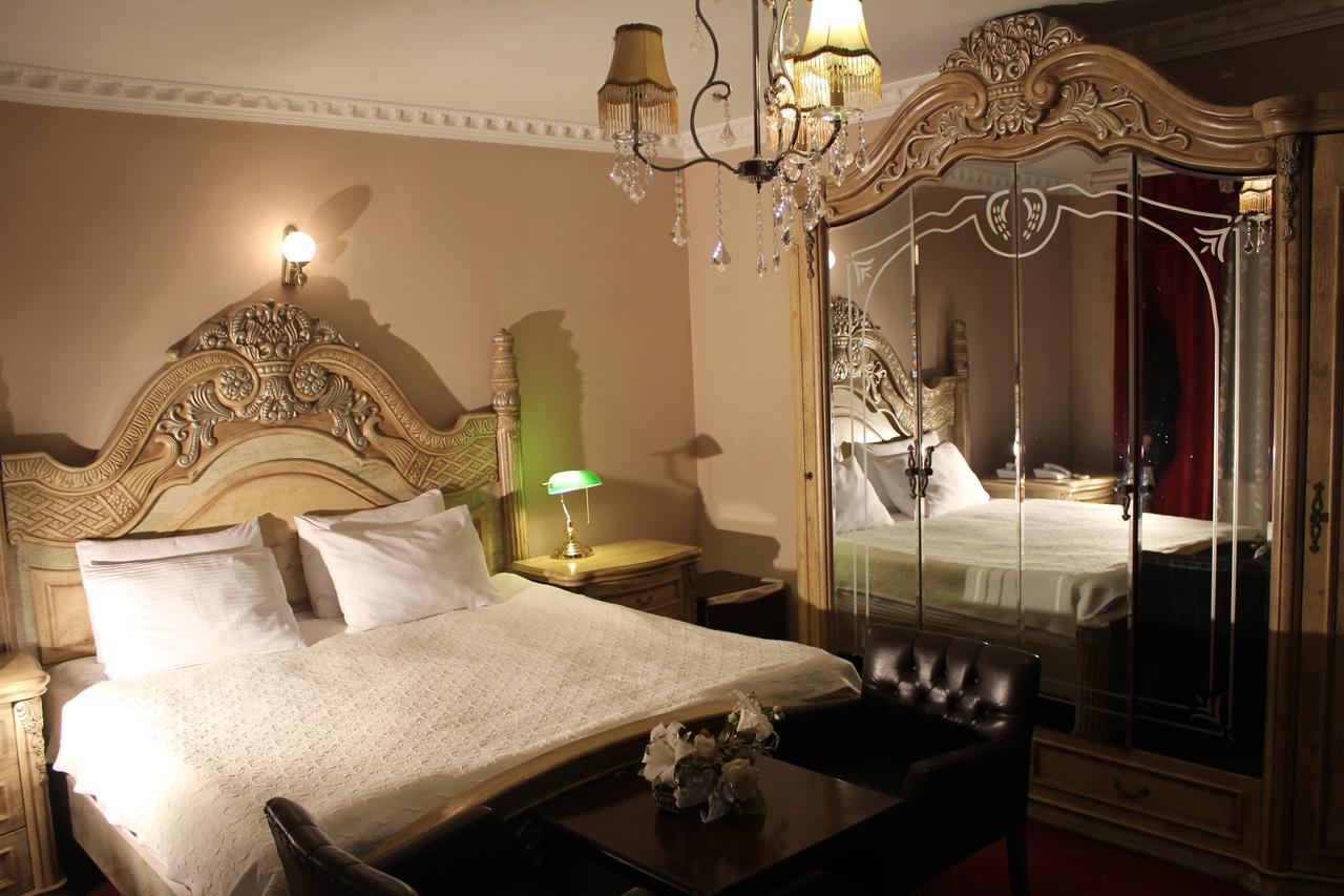 Hotel Adria Prisztina Zewnętrze zdjęcie